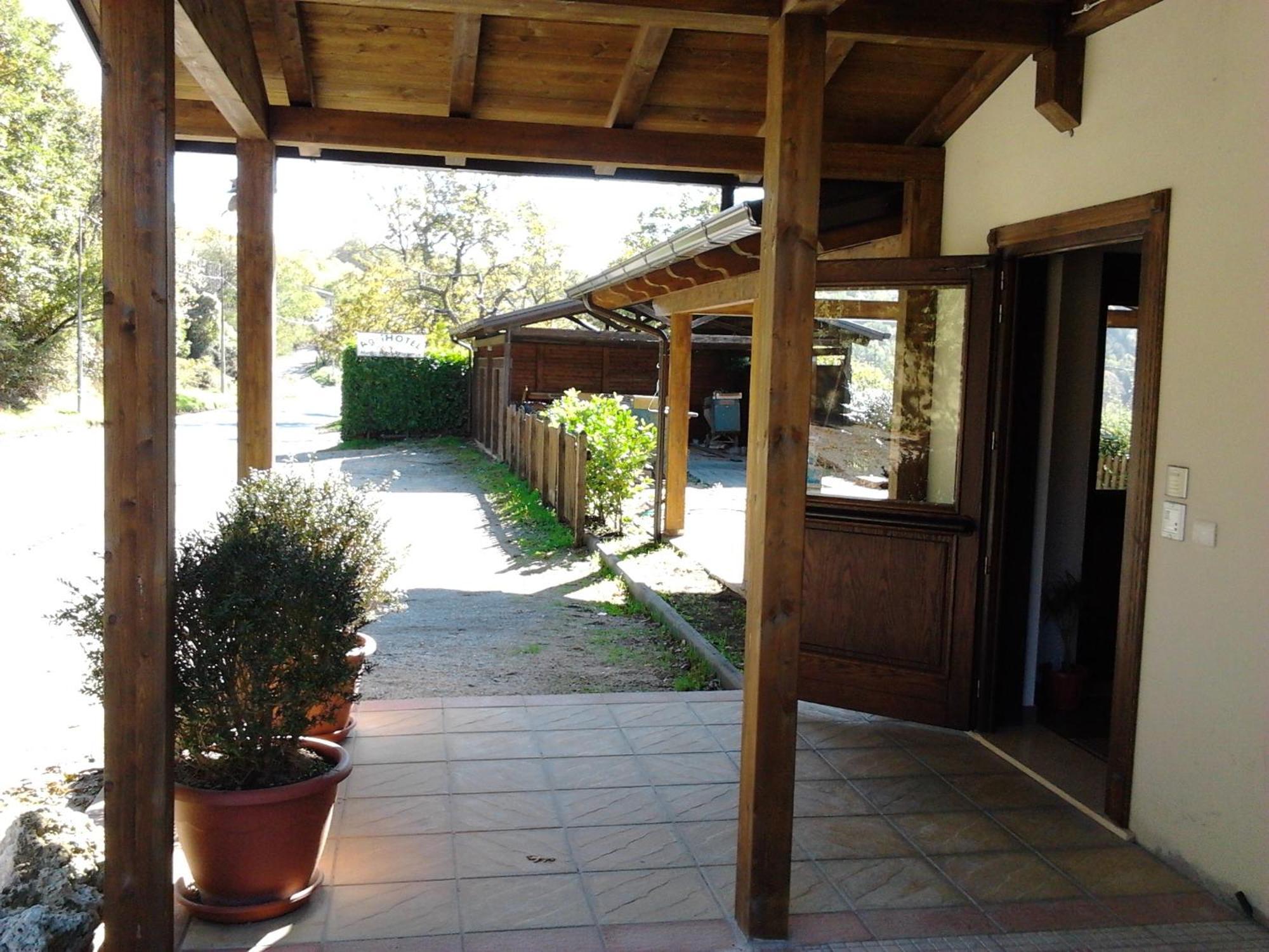 Agrihotel Papaya San Pietro Apostolo 外观 照片