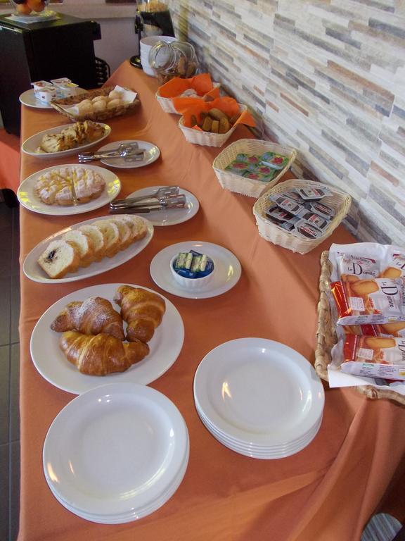 Agrihotel Papaya San Pietro Apostolo 外观 照片
