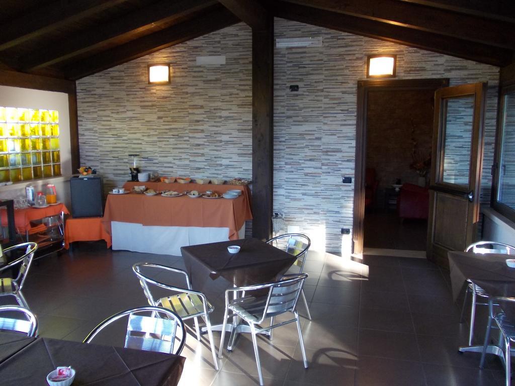 Agrihotel Papaya San Pietro Apostolo 外观 照片